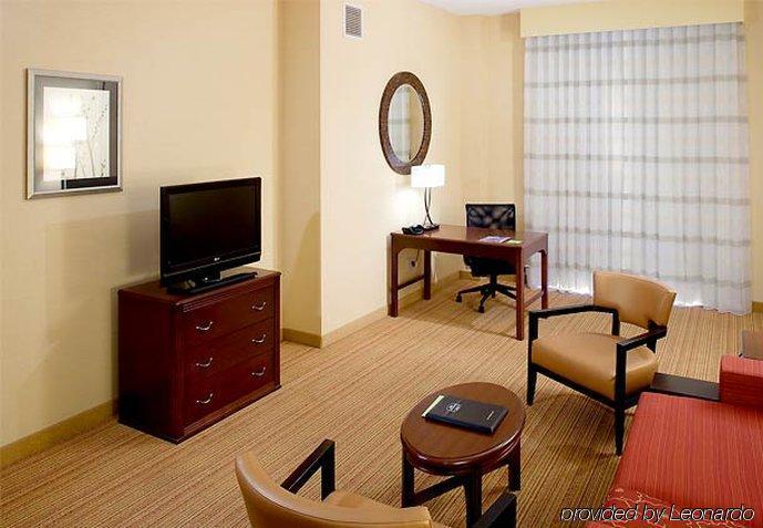 Courtyard Downtown/old Market Area 3*