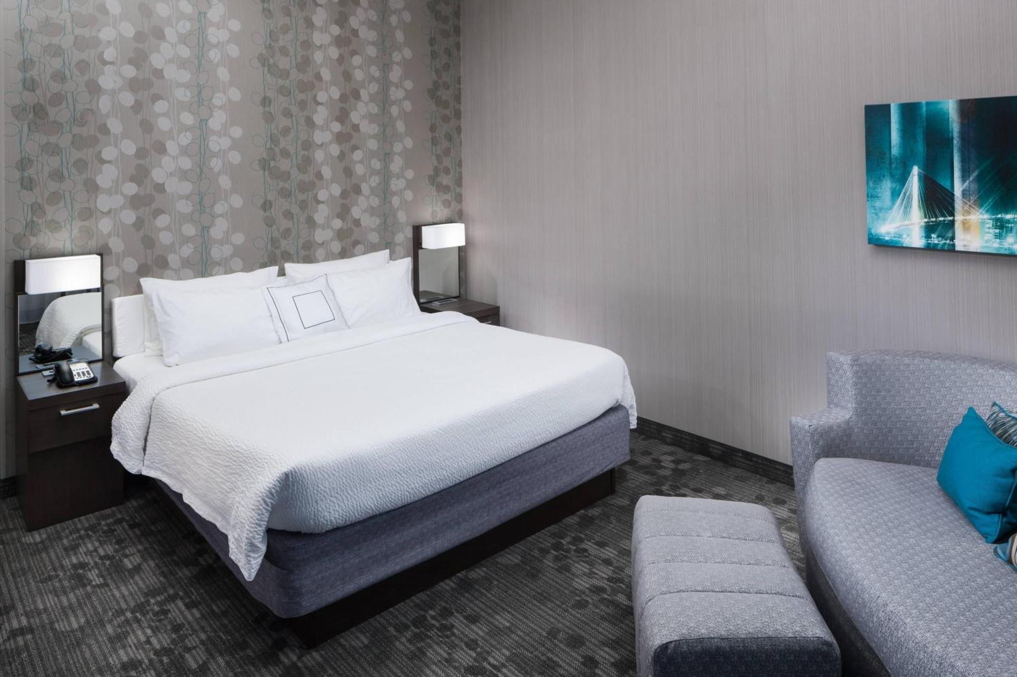 Hotel Courtyard Downtown/old Market Area 3*