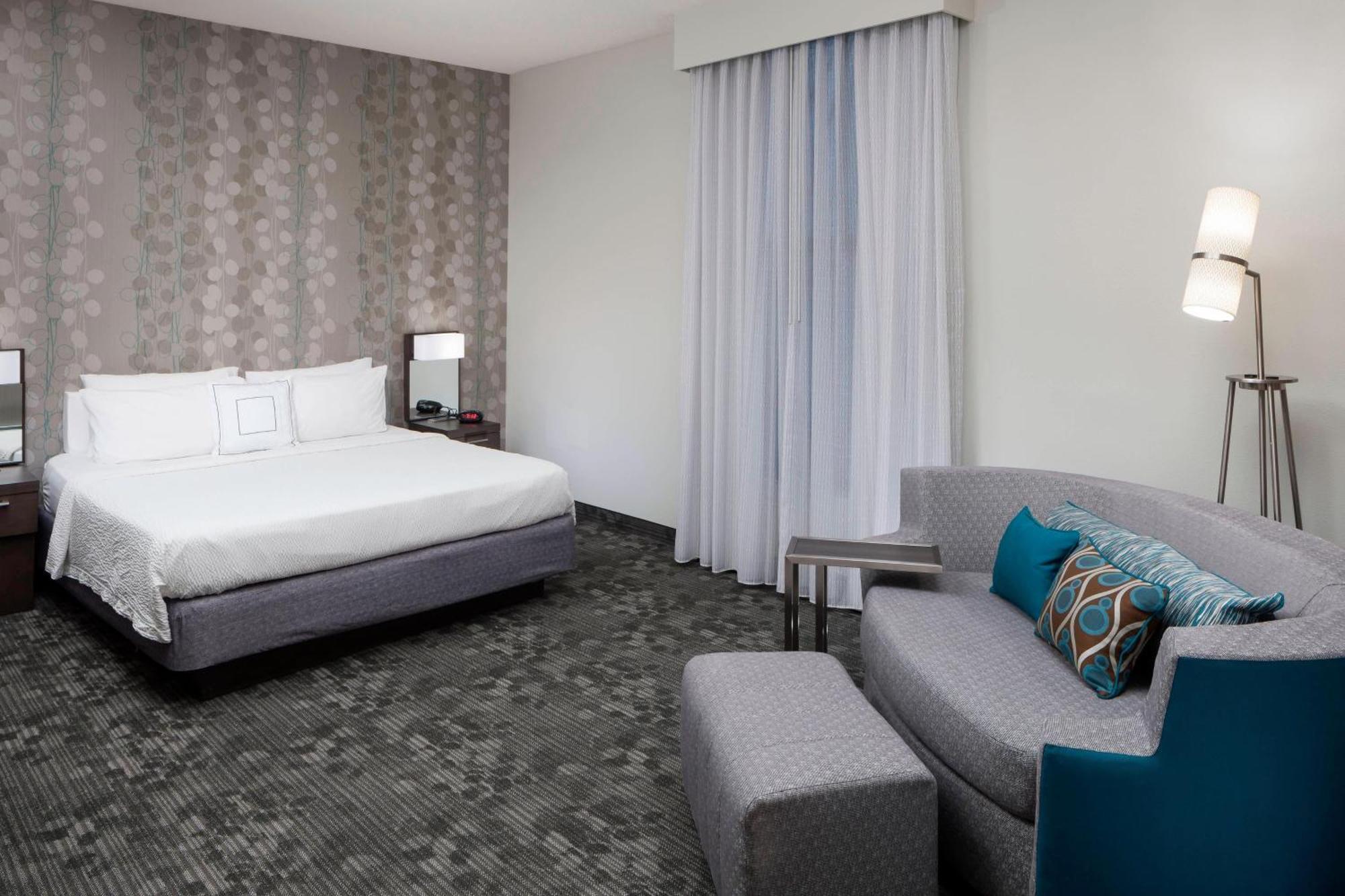 Hotel Courtyard Downtown/old Market Area 3*
