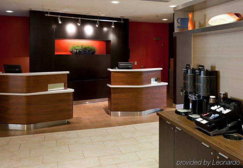 Courtyard Downtown/old Market Area Hotel 3*